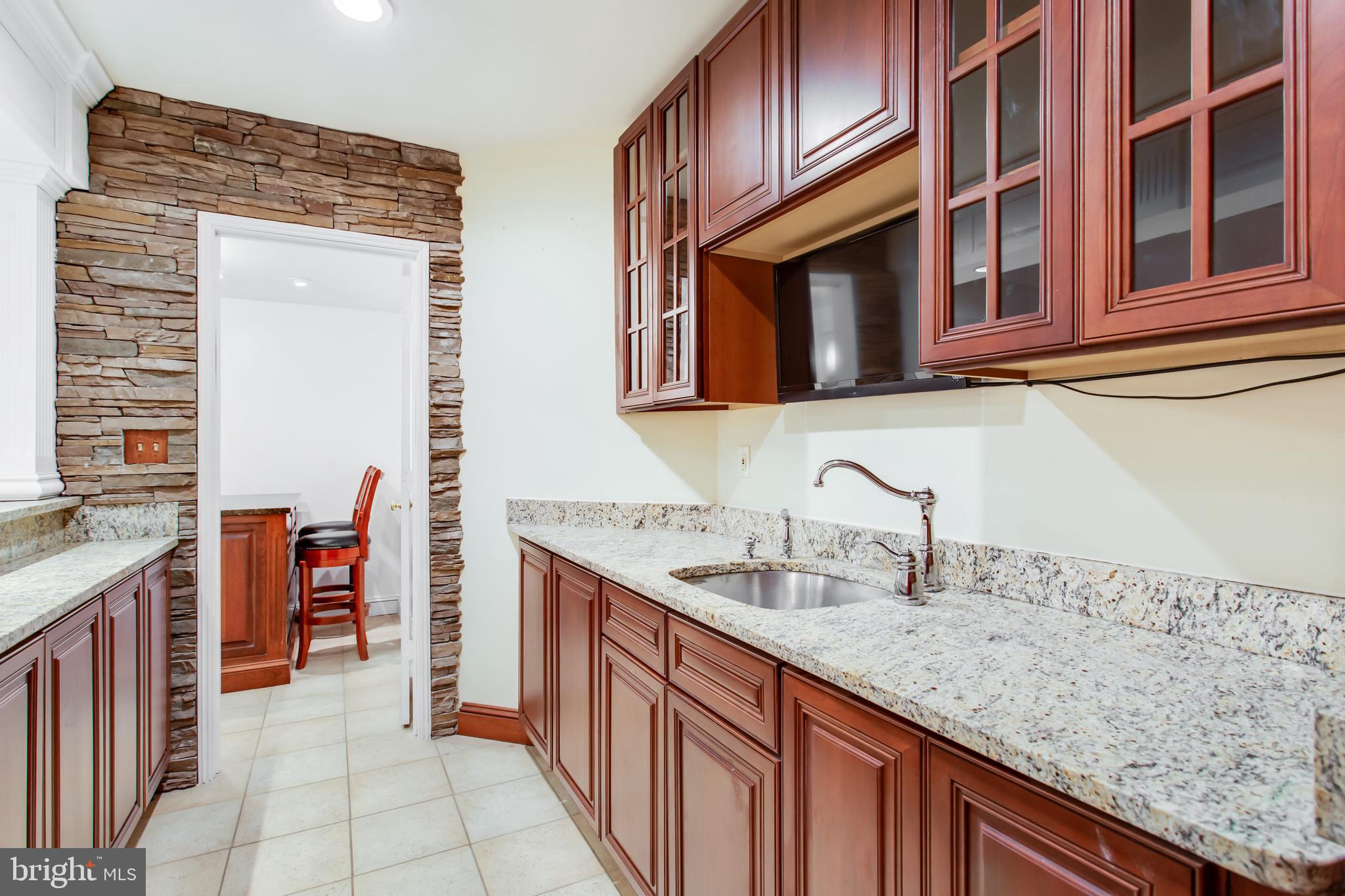 99 HUMMINGBIRD COURT