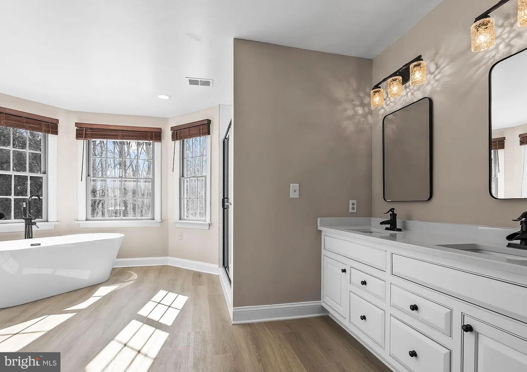 99 HUMMINGBIRD COURT