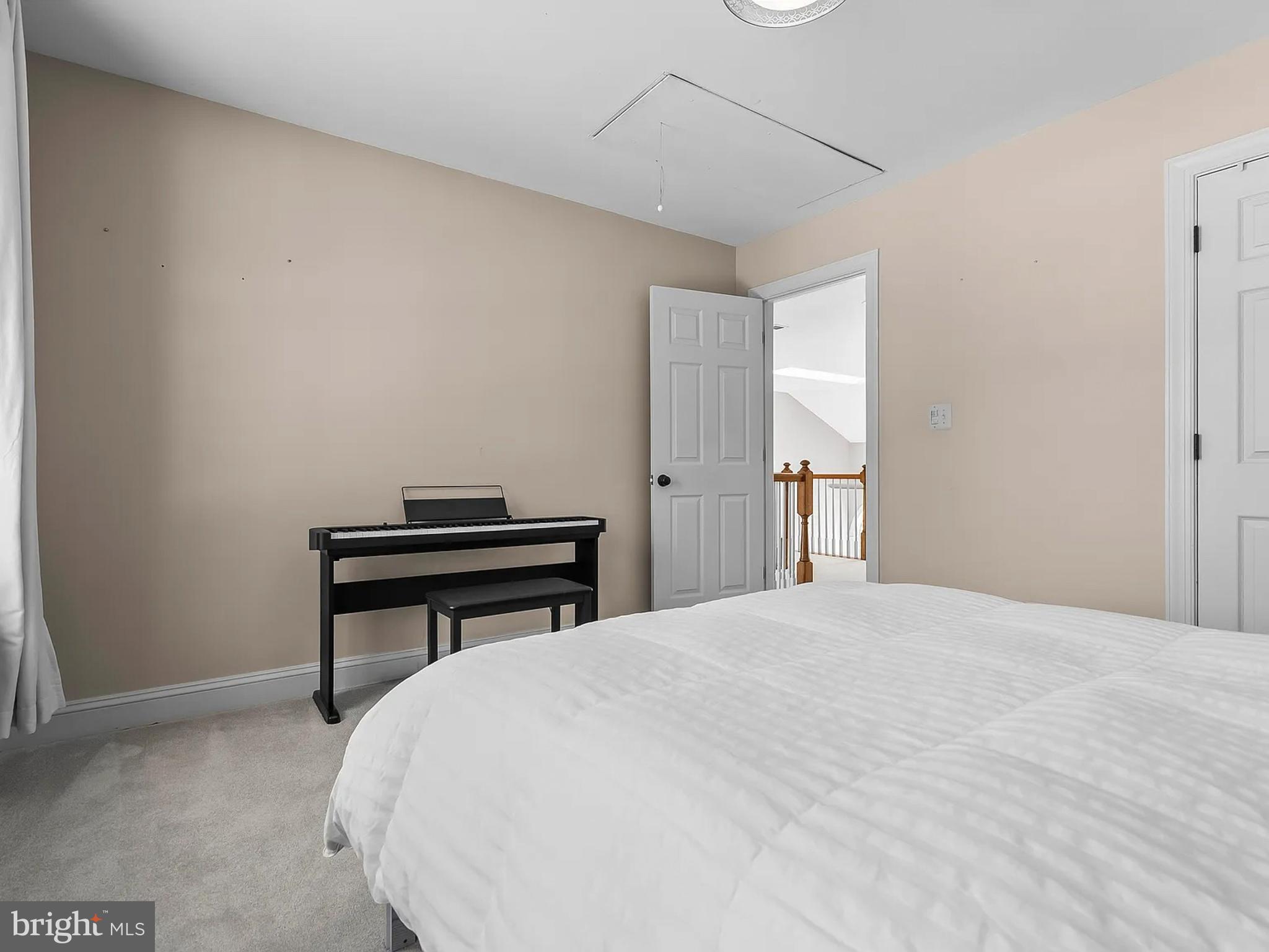 99 HUMMINGBIRD COURT