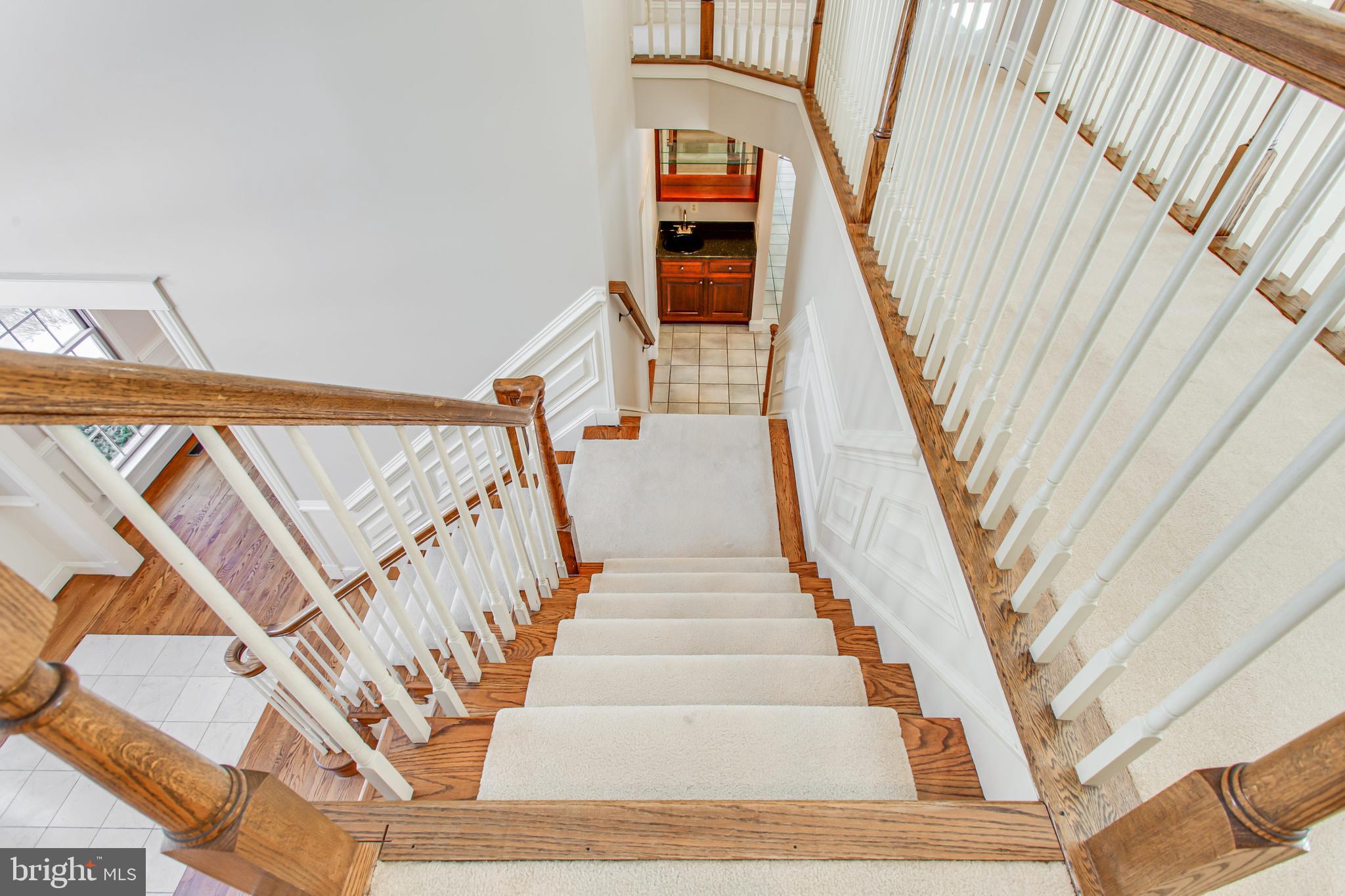 99 HUMMINGBIRD COURT