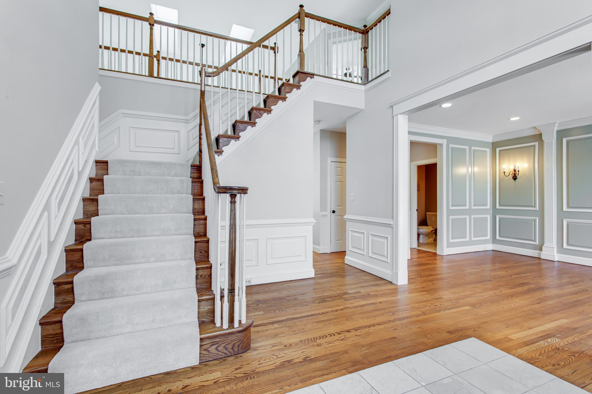 99 HUMMINGBIRD COURT