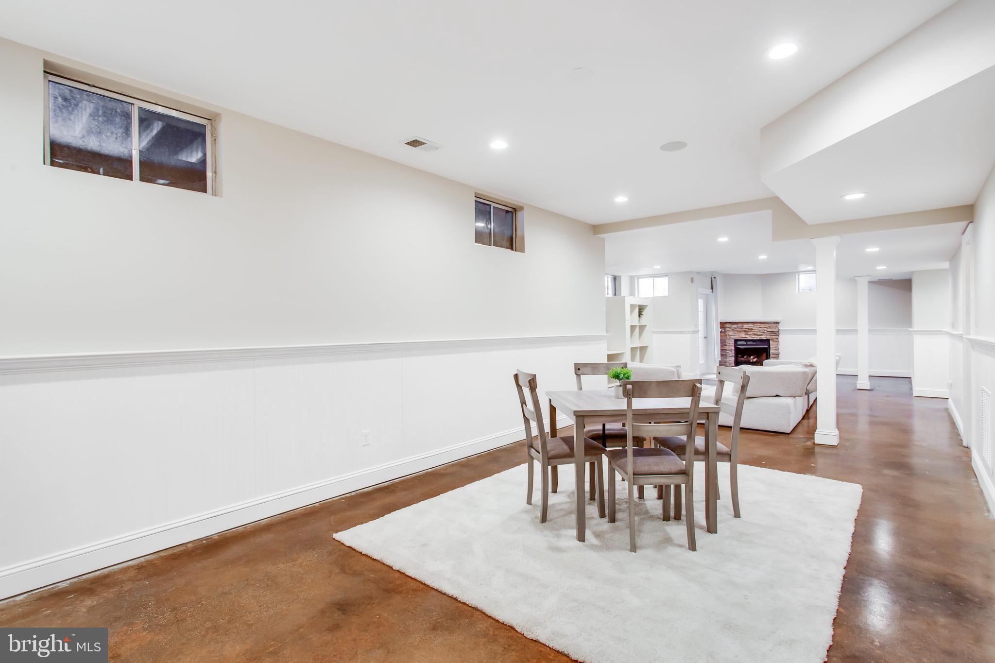 99 HUMMINGBIRD COURT