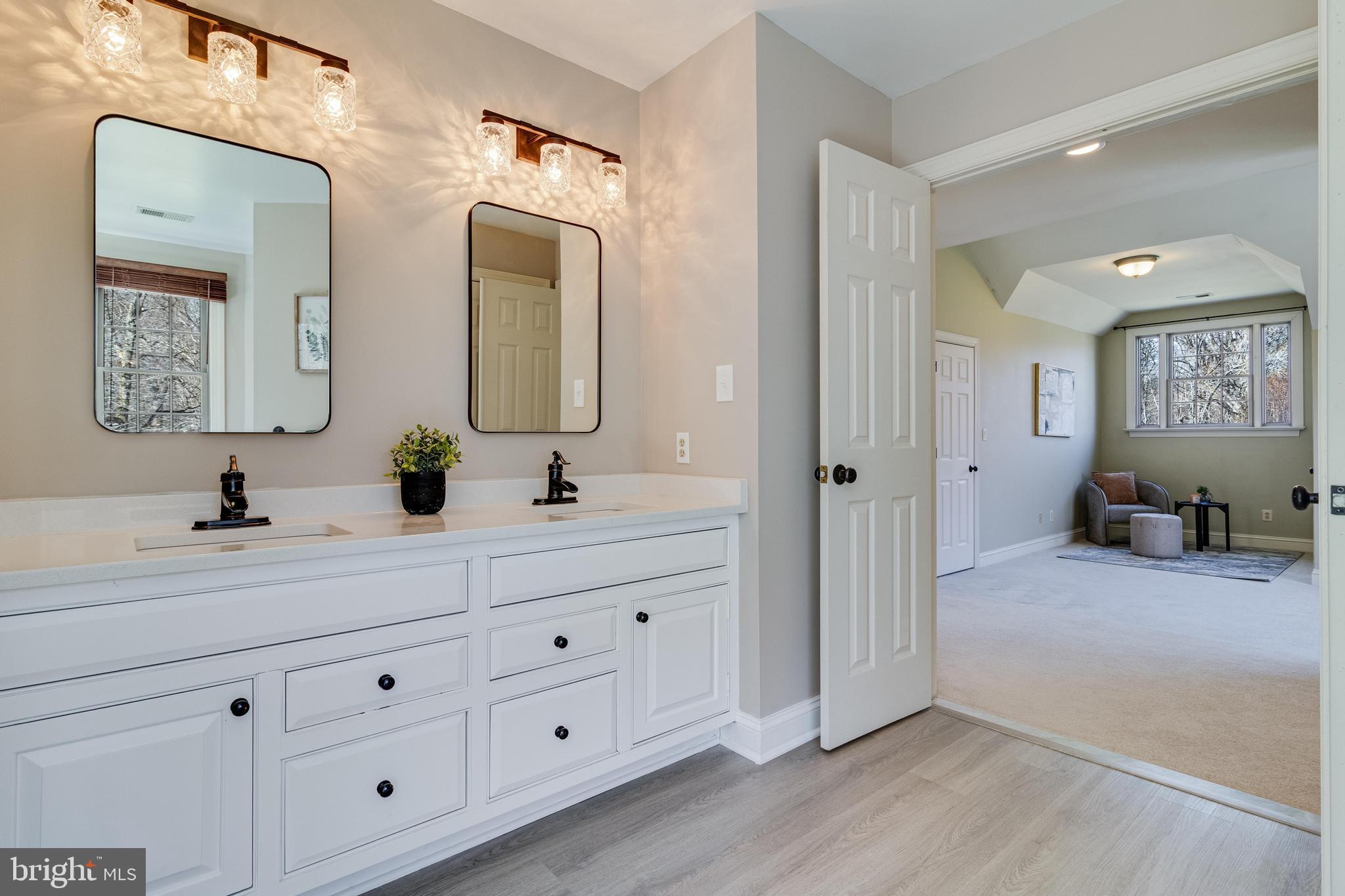 99 HUMMINGBIRD COURT