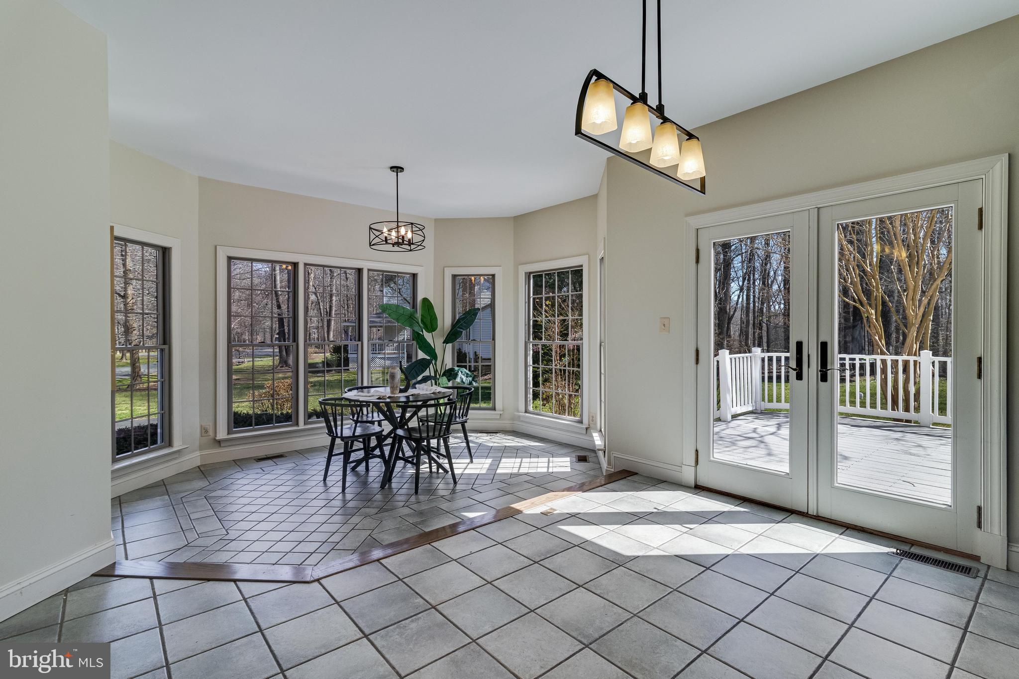 99 HUMMINGBIRD COURT