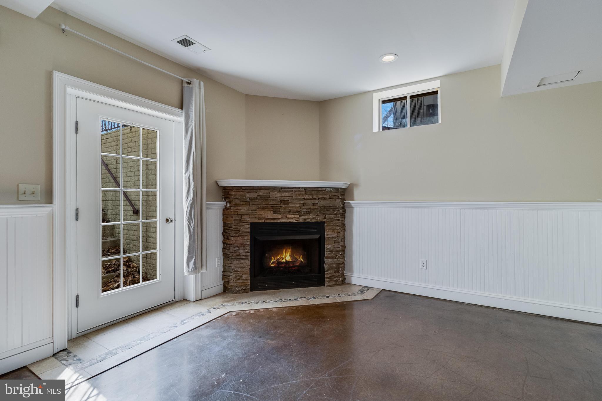 99 HUMMINGBIRD COURT