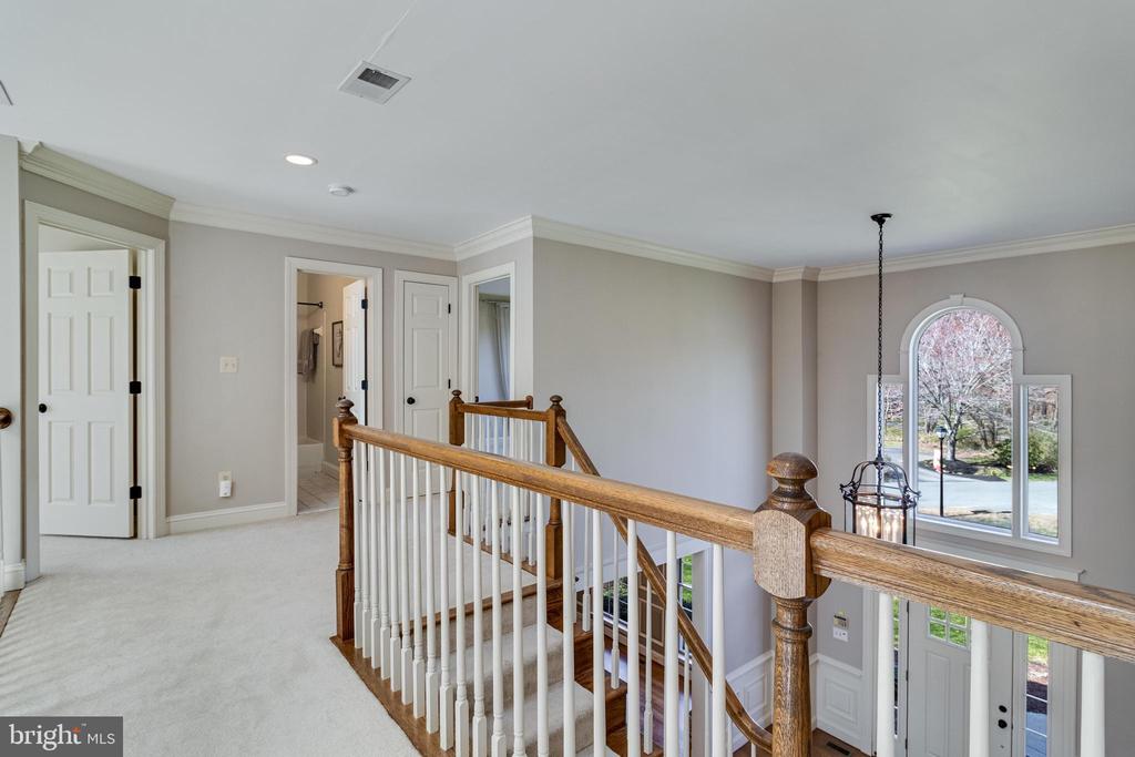 99 HUMMINGBIRD COURT