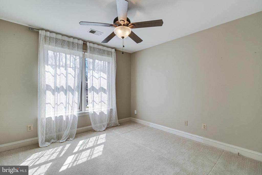 99 HUMMINGBIRD COURT