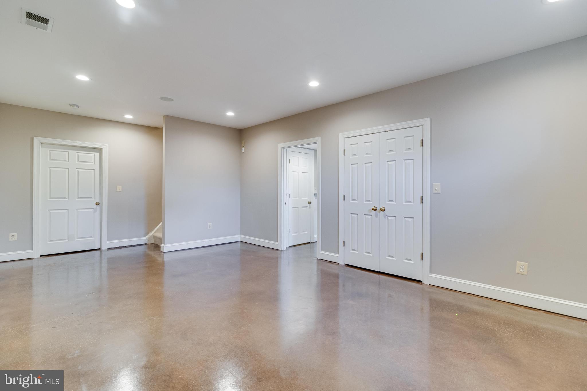 99 HUMMINGBIRD COURT