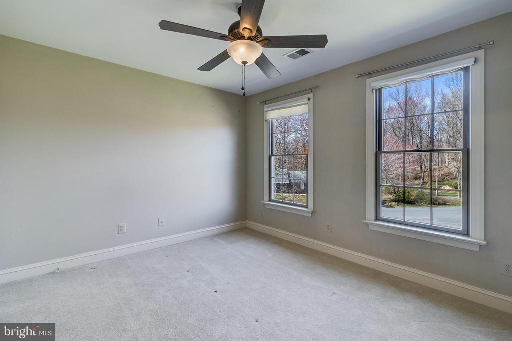99 HUMMINGBIRD COURT