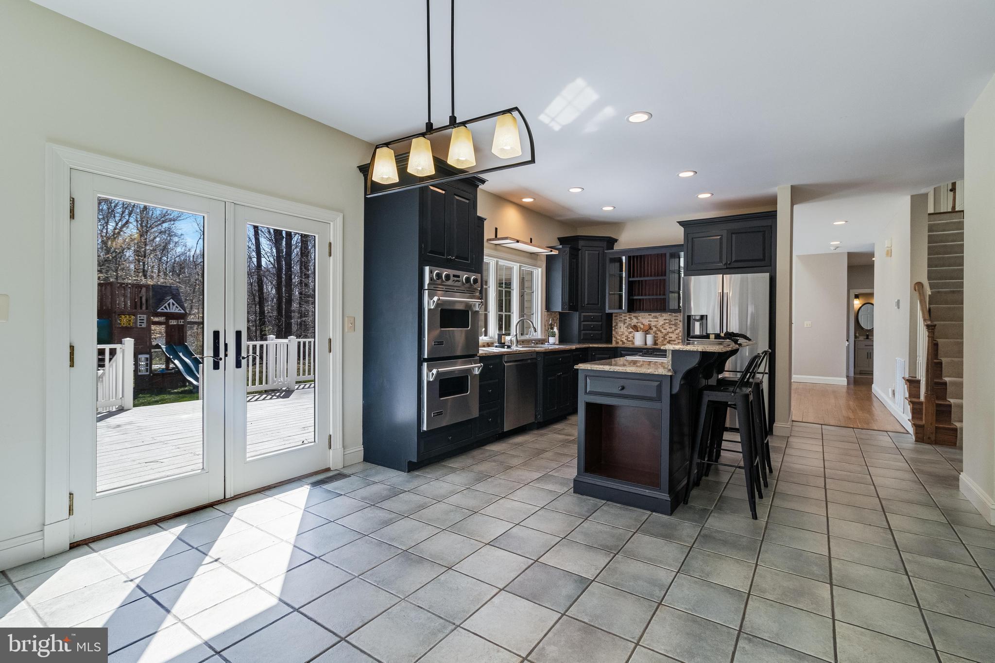 99 HUMMINGBIRD COURT