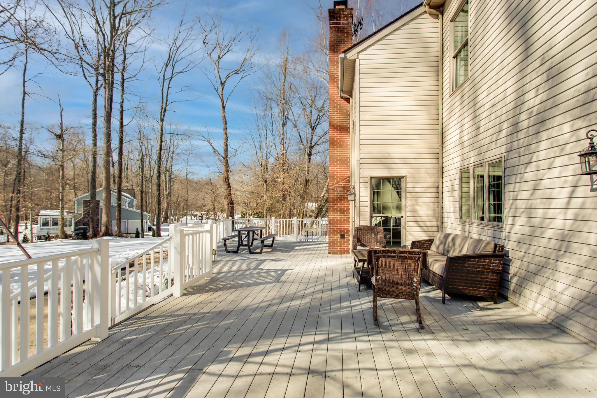 99 HUMMINGBIRD COURT