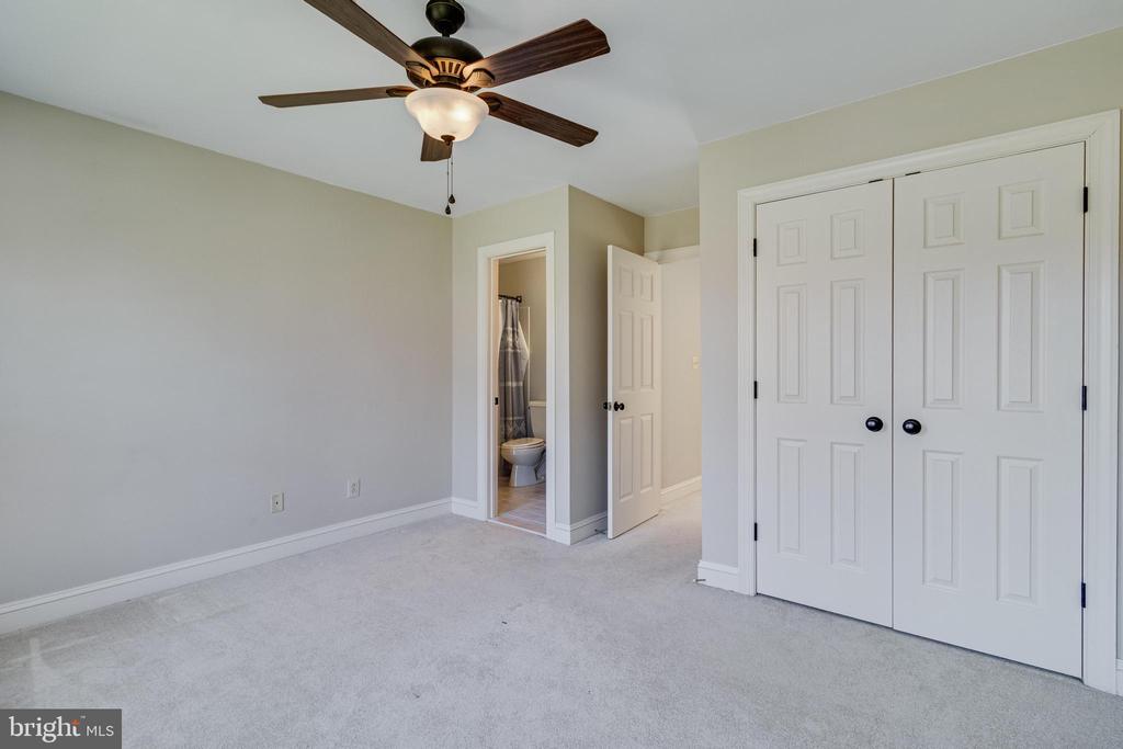 99 HUMMINGBIRD COURT