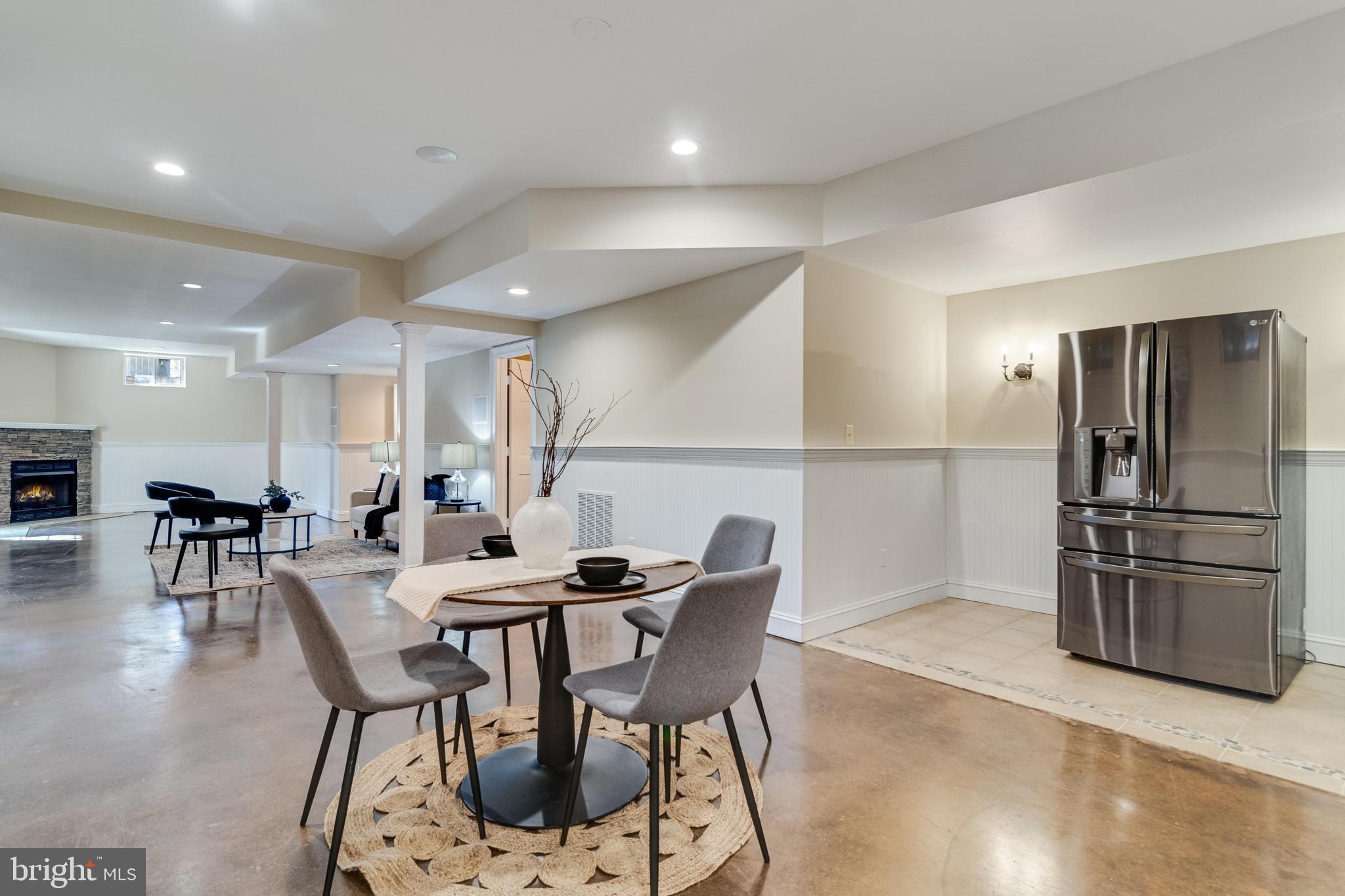 99 HUMMINGBIRD COURT