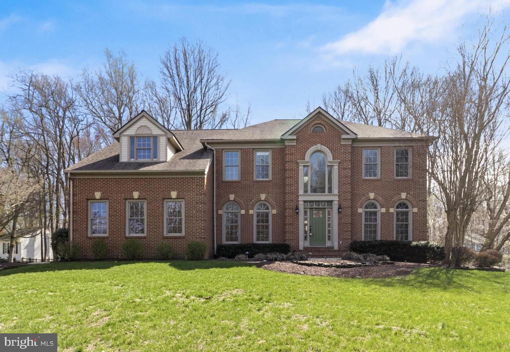 99 HUMMINGBIRD COURT