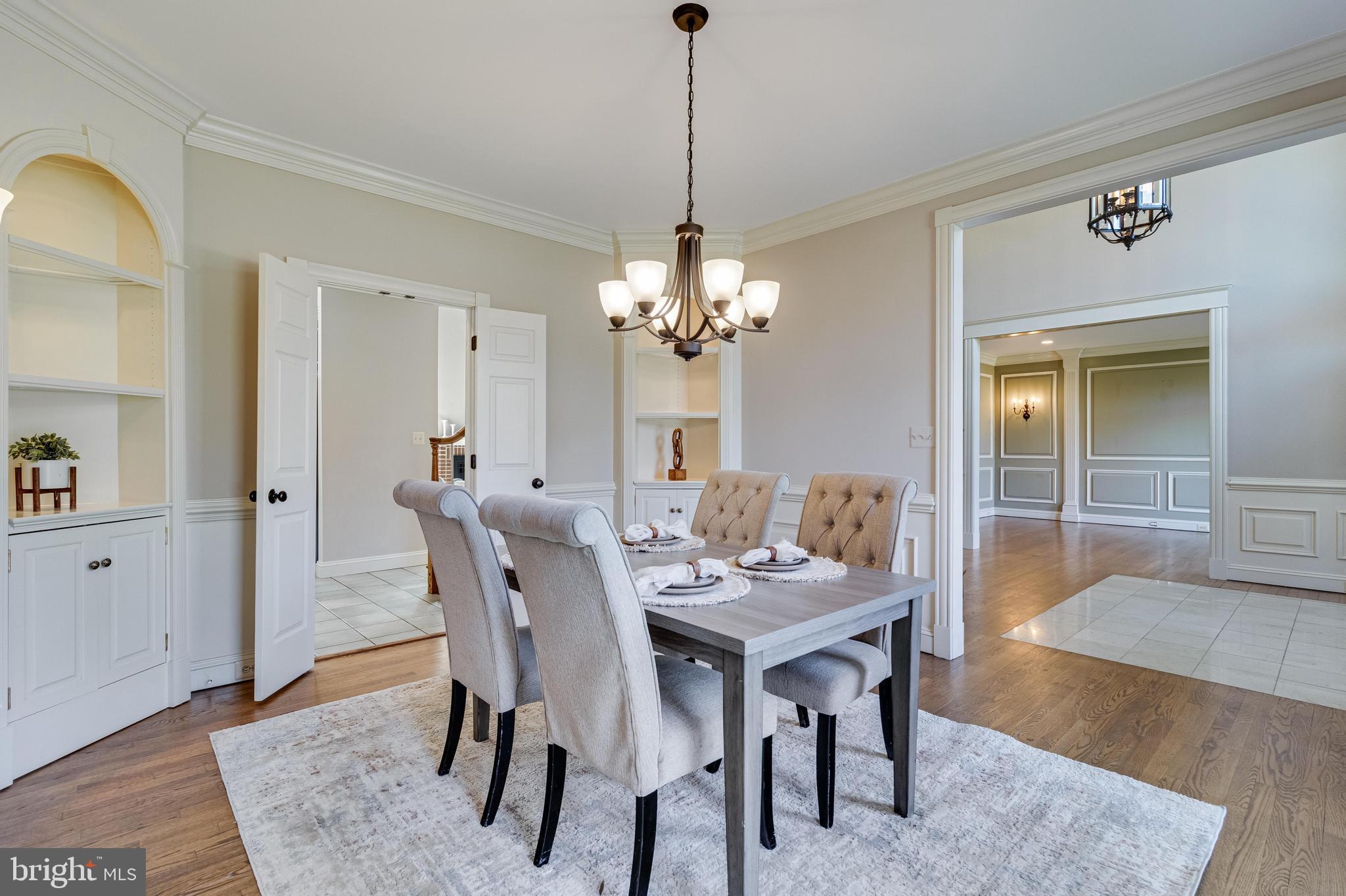 99 HUMMINGBIRD COURT