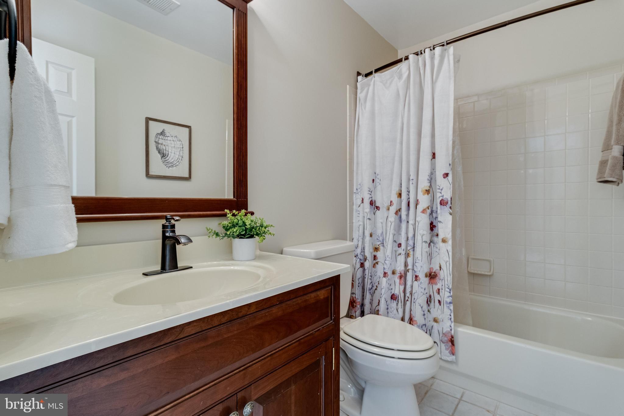 99 HUMMINGBIRD COURT