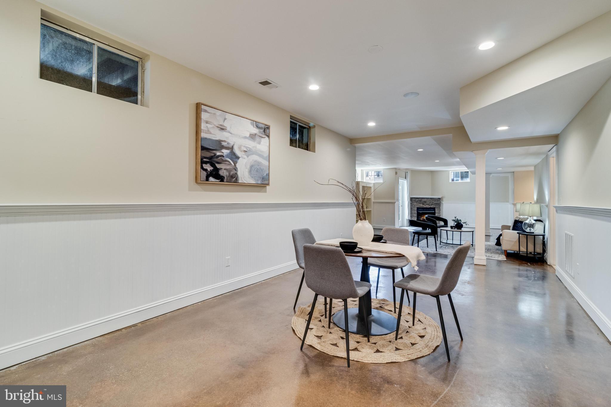 99 HUMMINGBIRD COURT