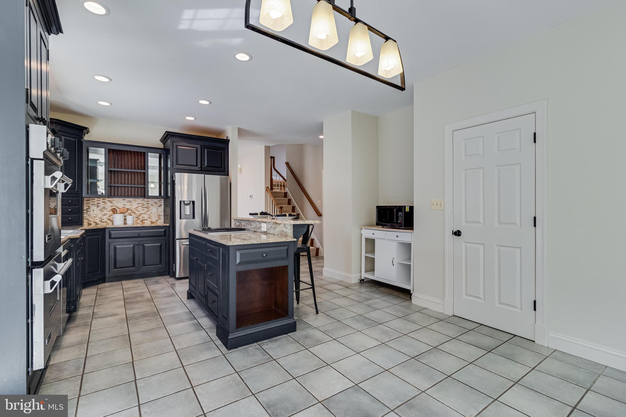 99 HUMMINGBIRD COURT