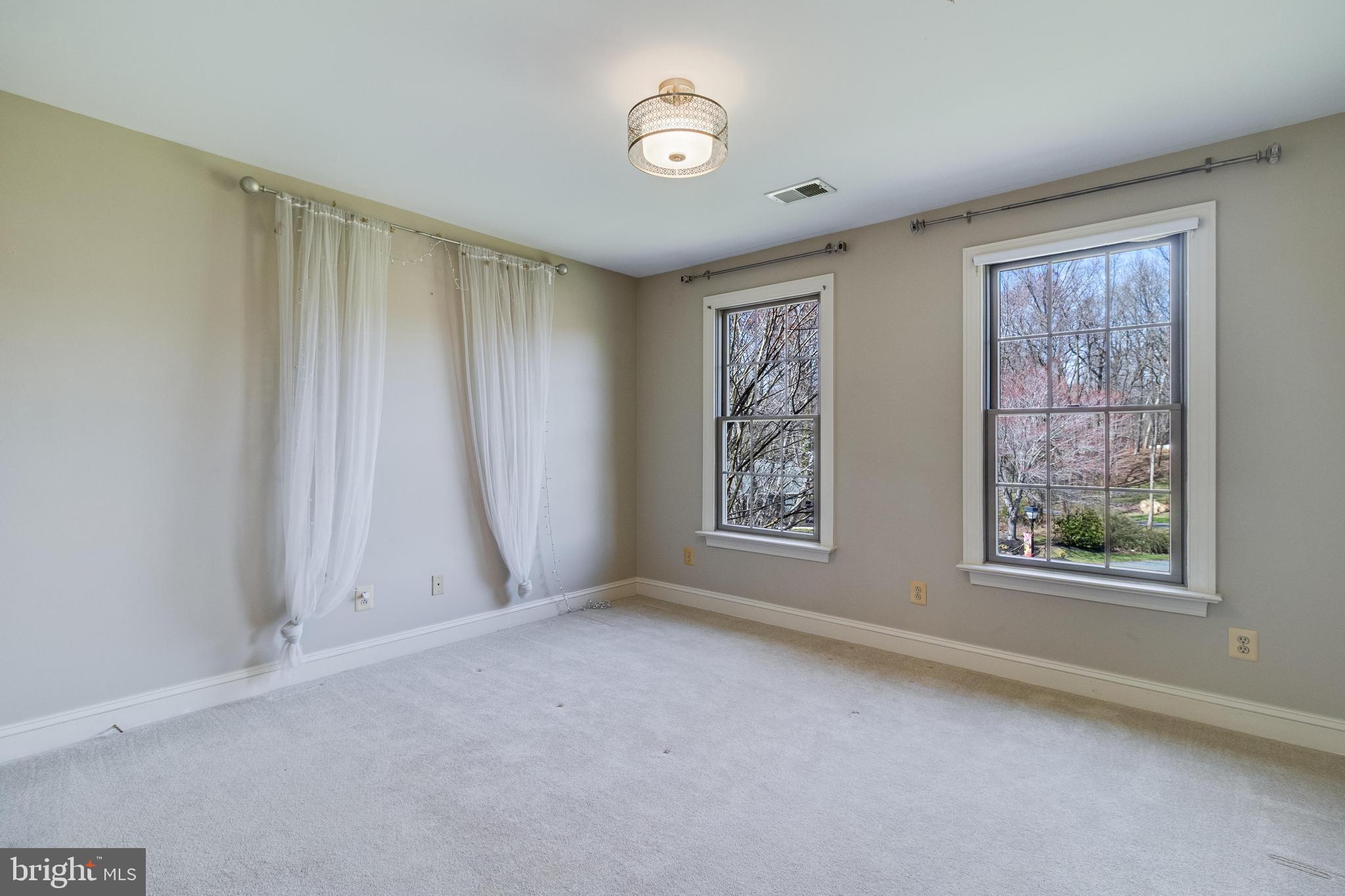 99 HUMMINGBIRD COURT