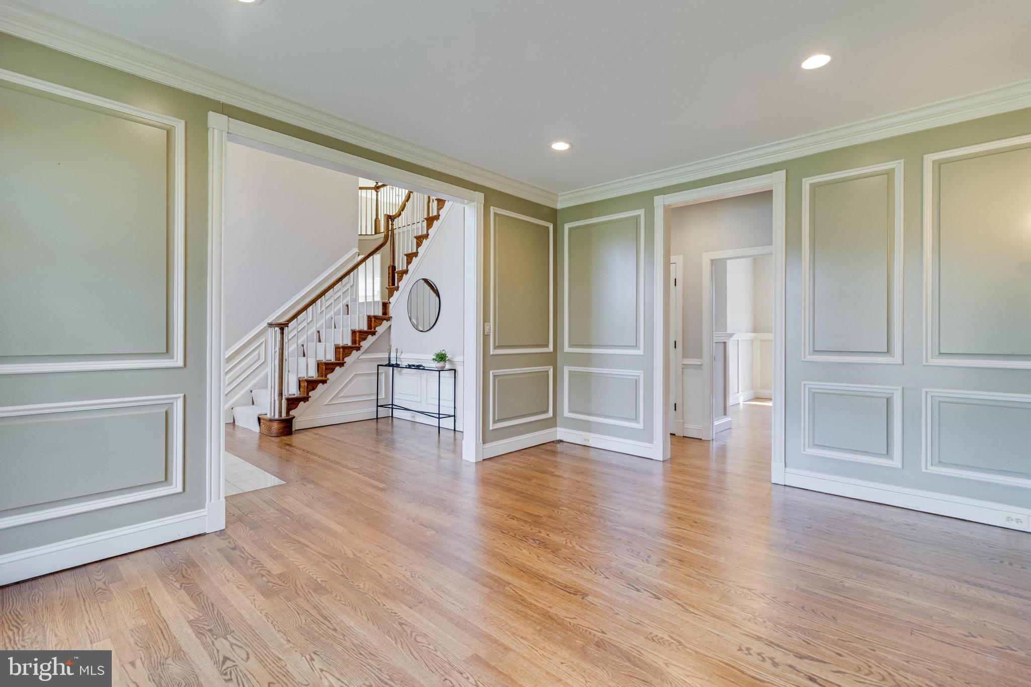 99 HUMMINGBIRD COURT