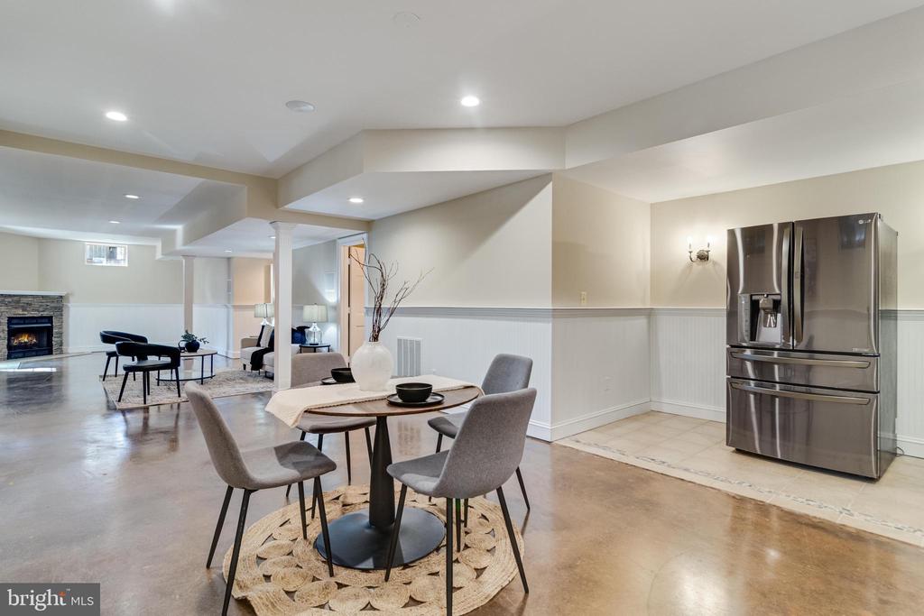 99 HUMMINGBIRD COURT
