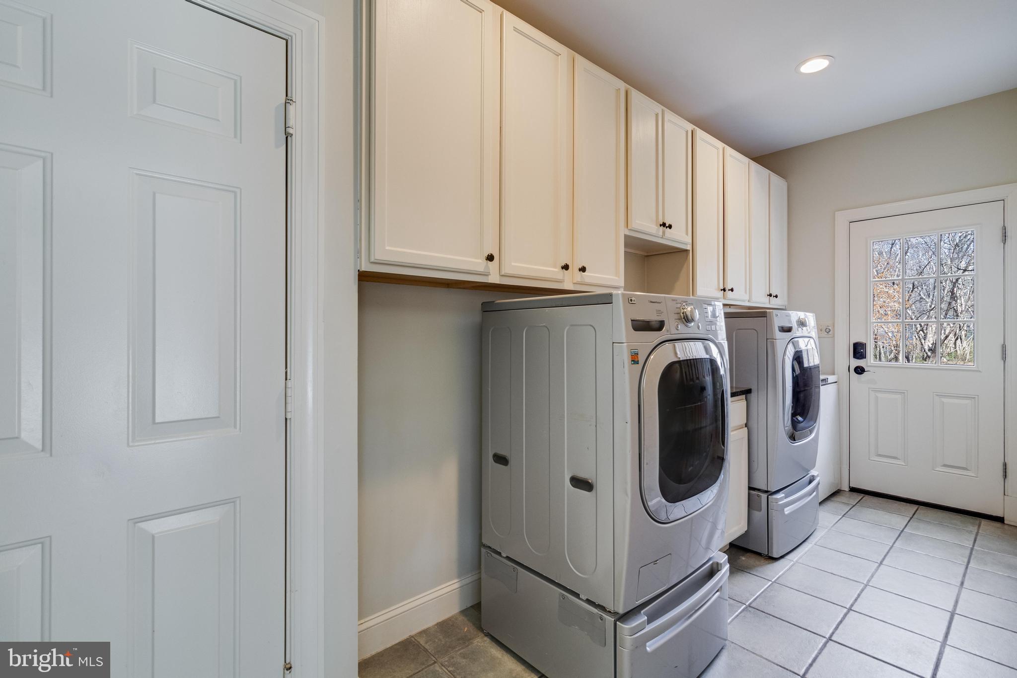 99 HUMMINGBIRD COURT