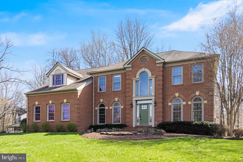 99 HUMMINGBIRD COURT