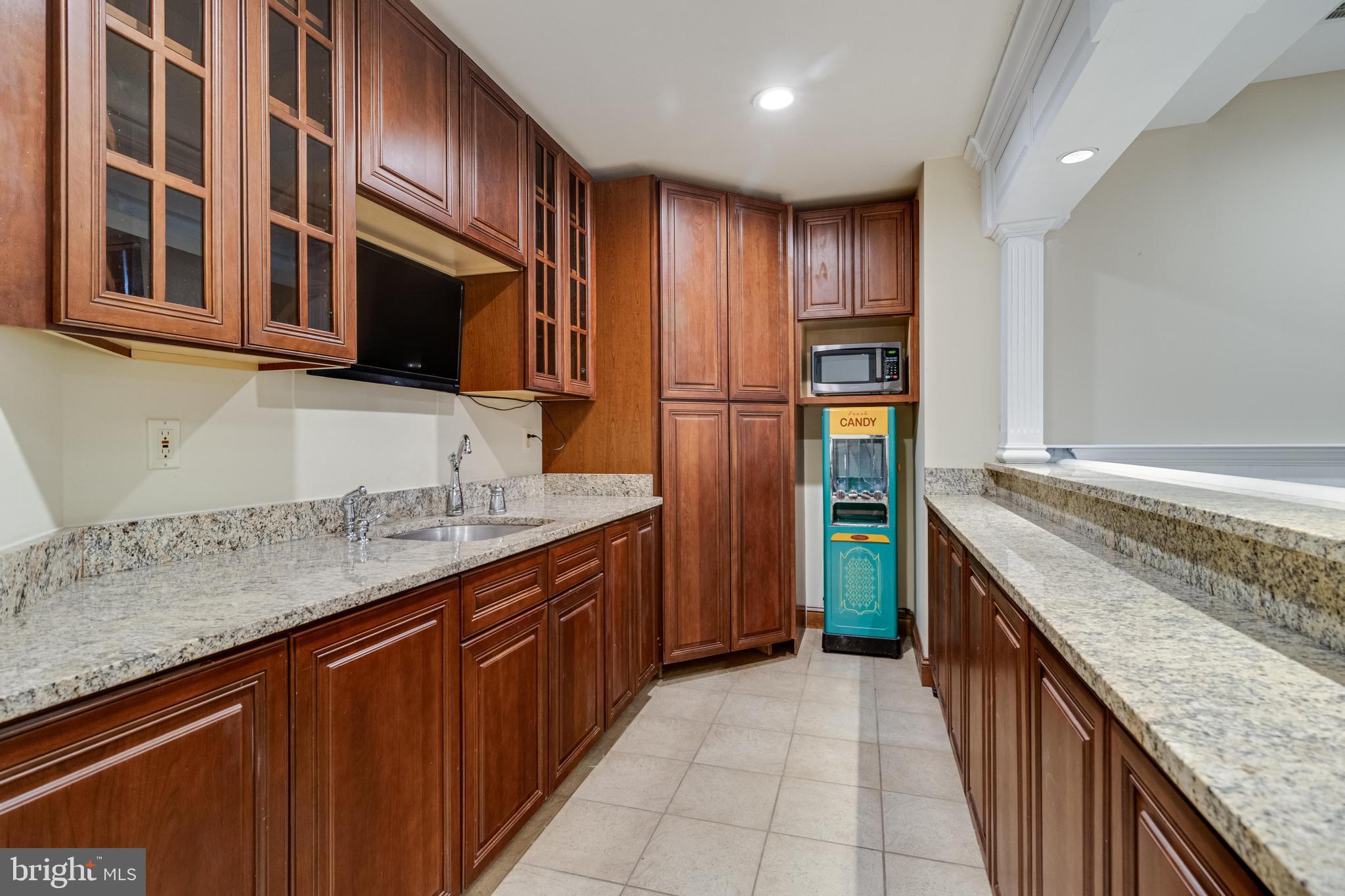 99 HUMMINGBIRD COURT