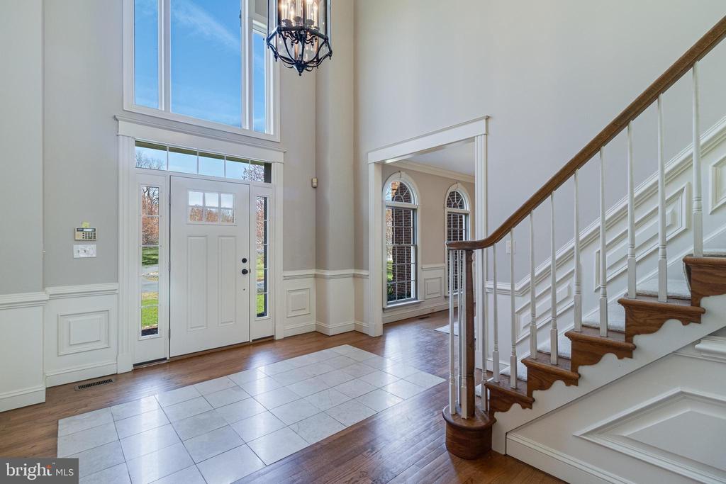 99 HUMMINGBIRD COURT