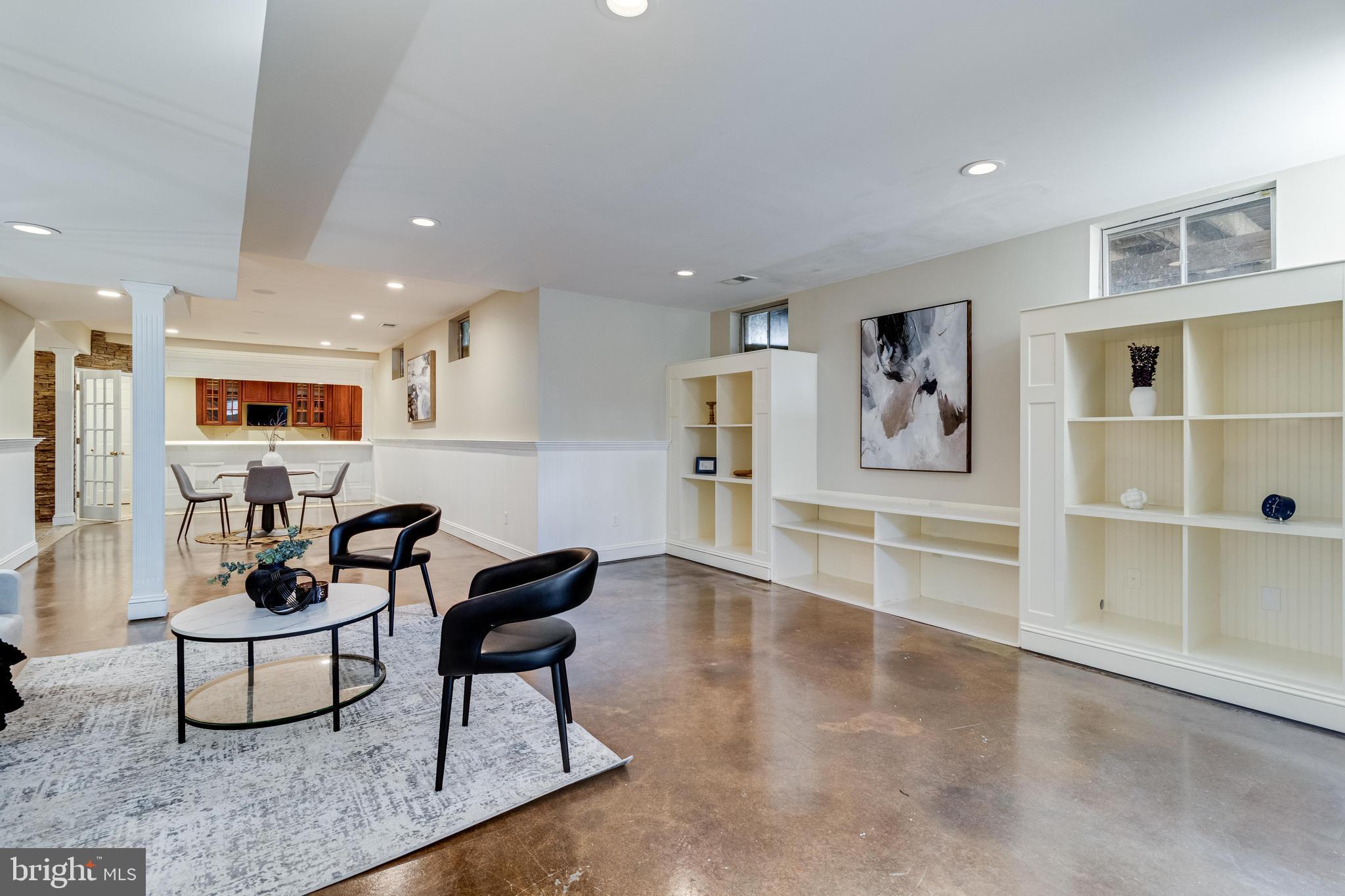 99 HUMMINGBIRD COURT