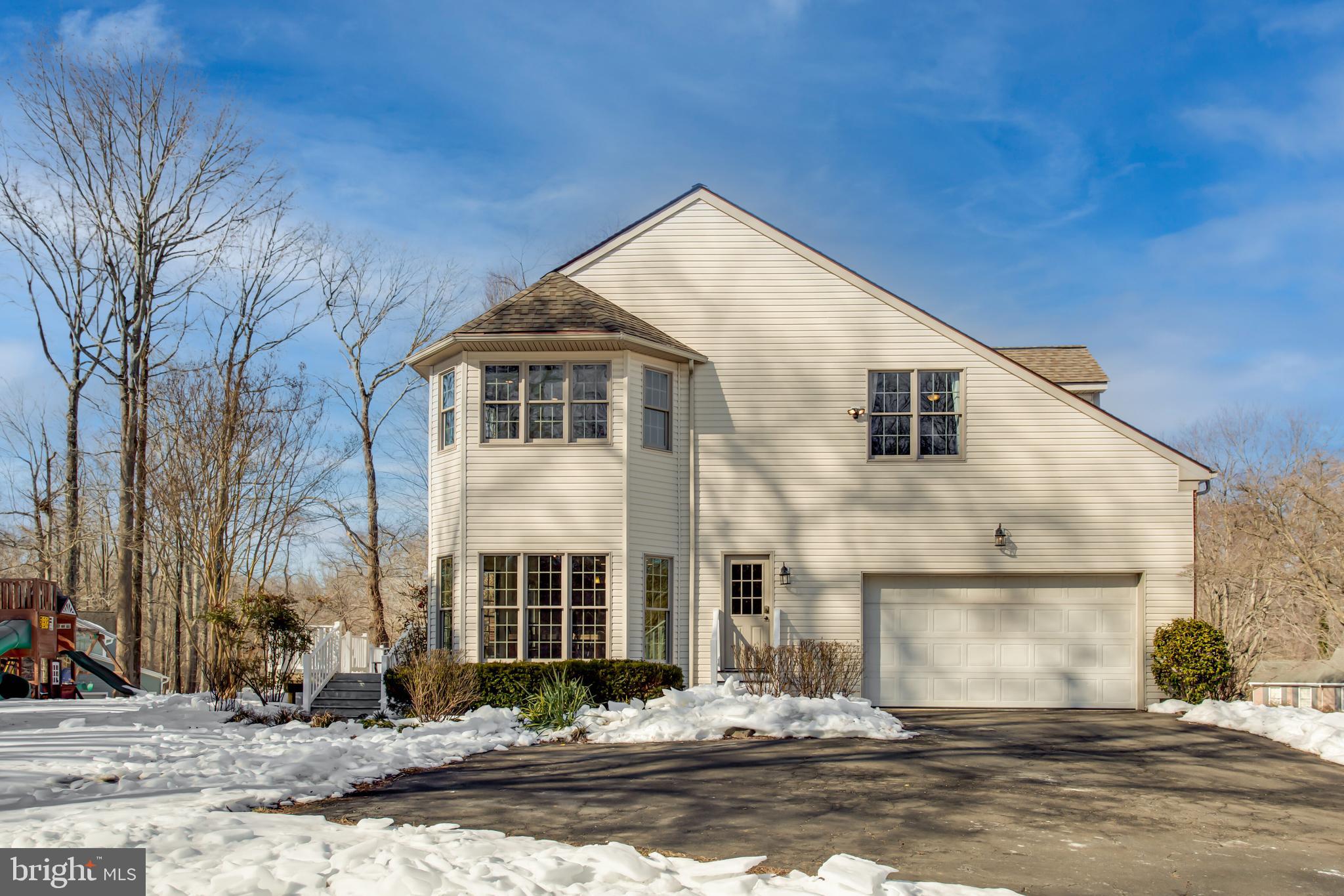 99 HUMMINGBIRD COURT