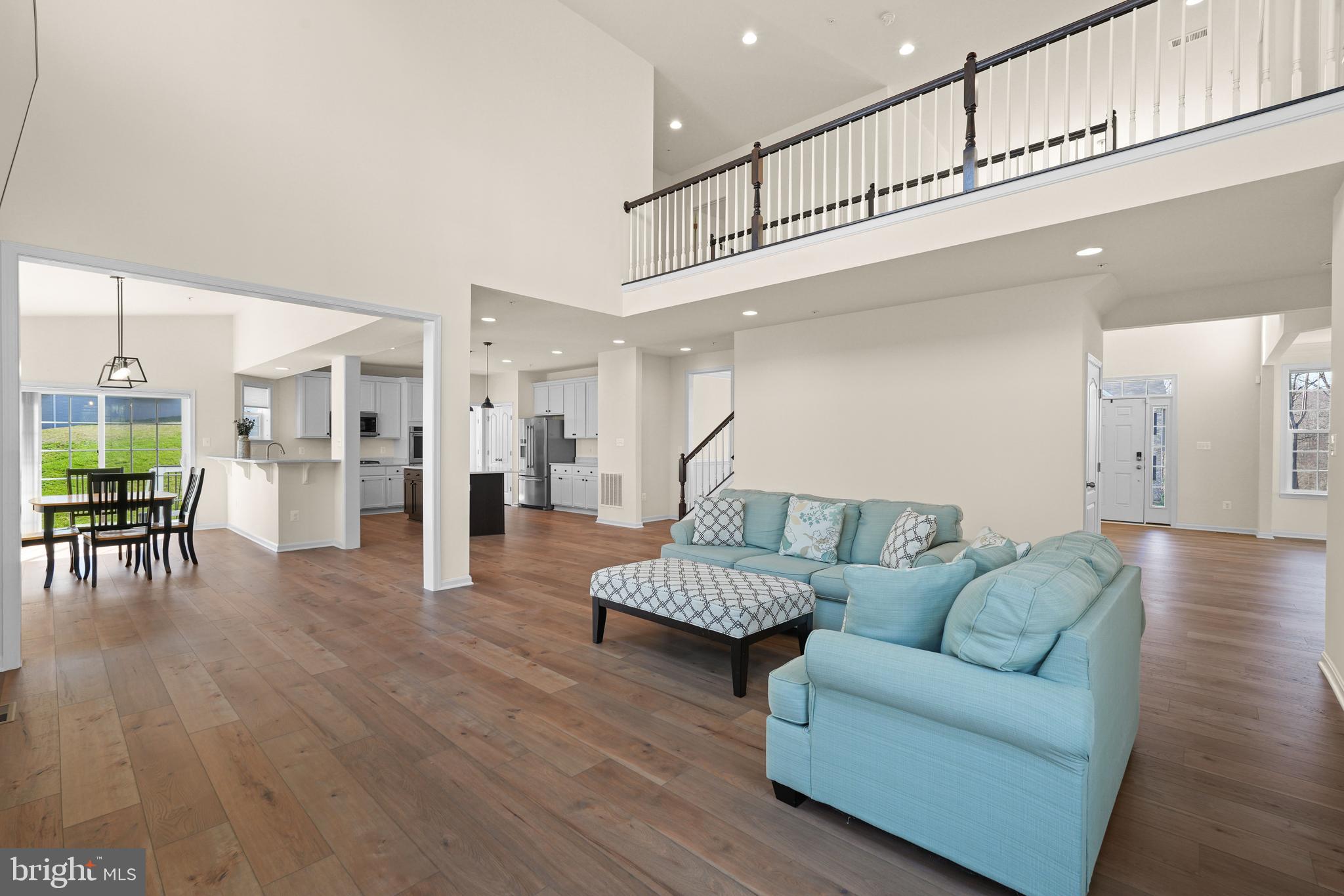 7047 Esther Ln