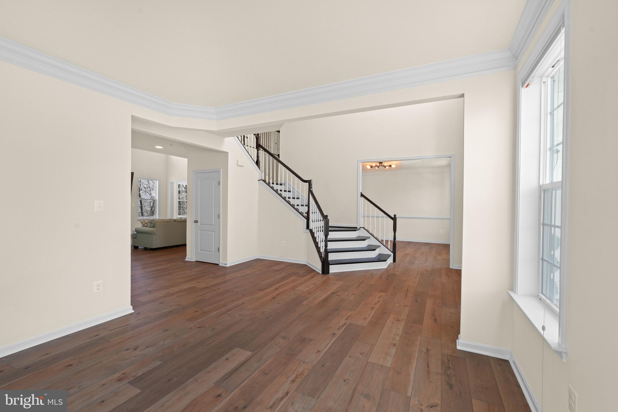 7047 Esther Ln