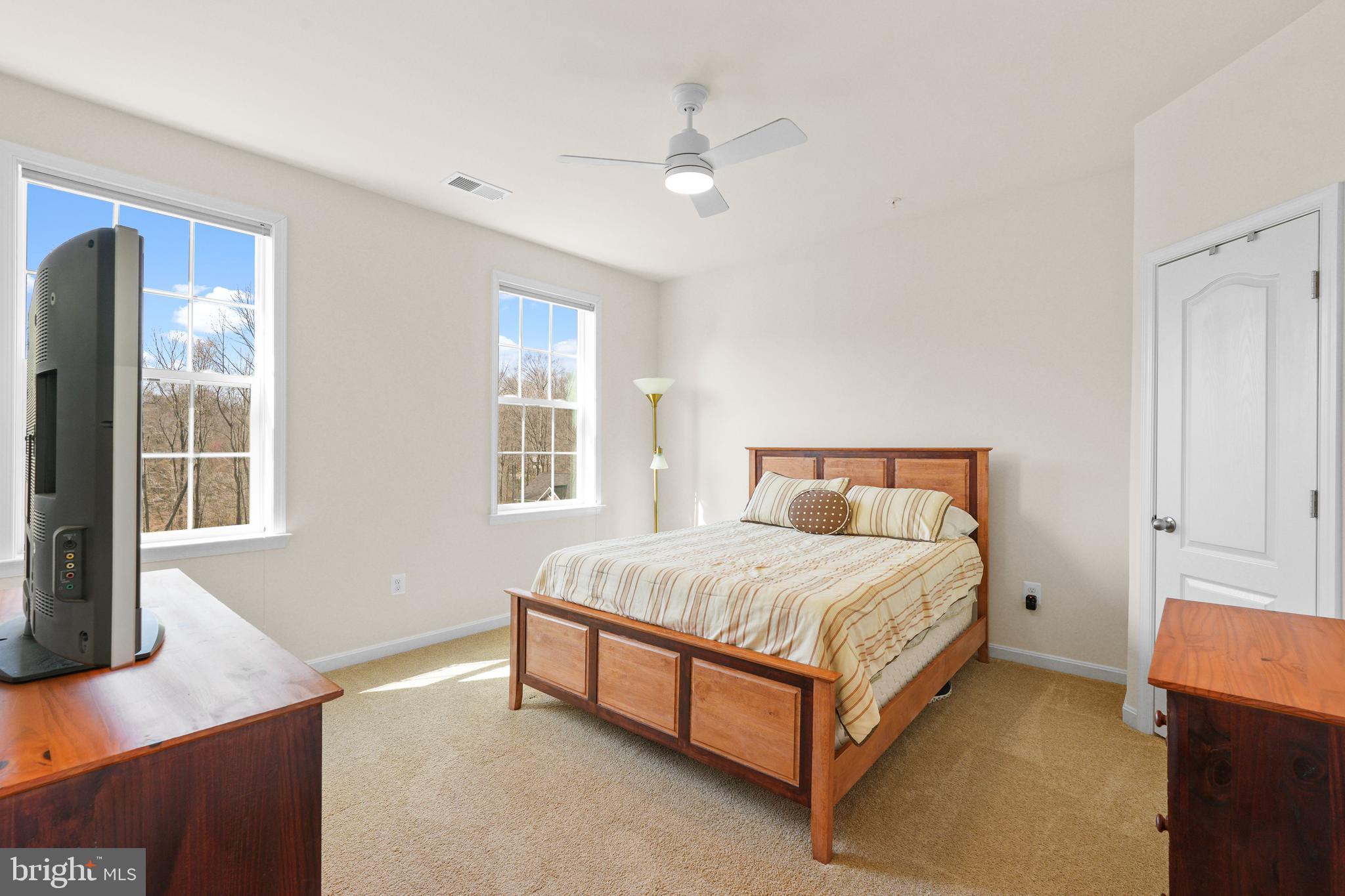 7047 Esther Ln