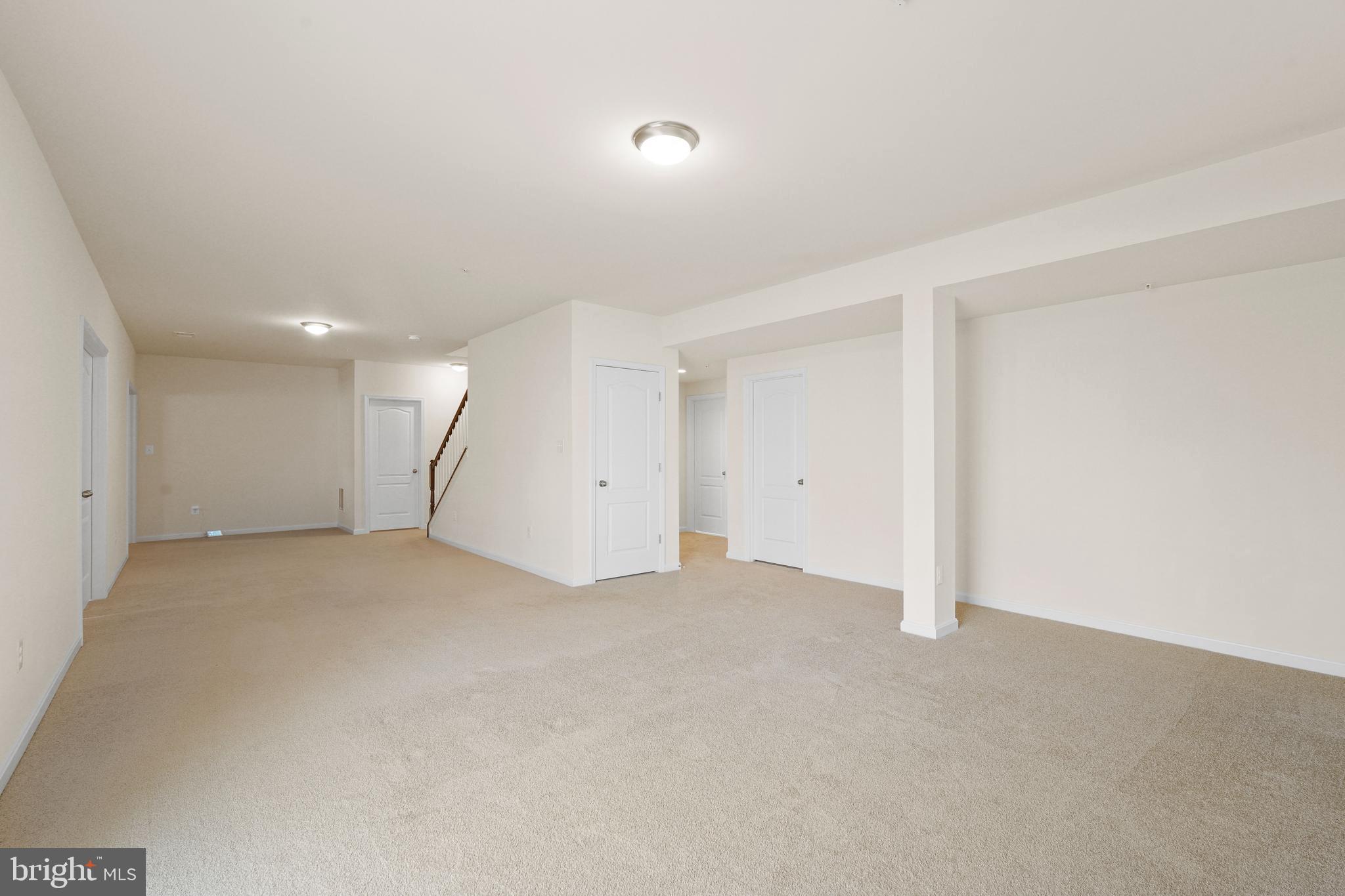 7047 Esther Ln