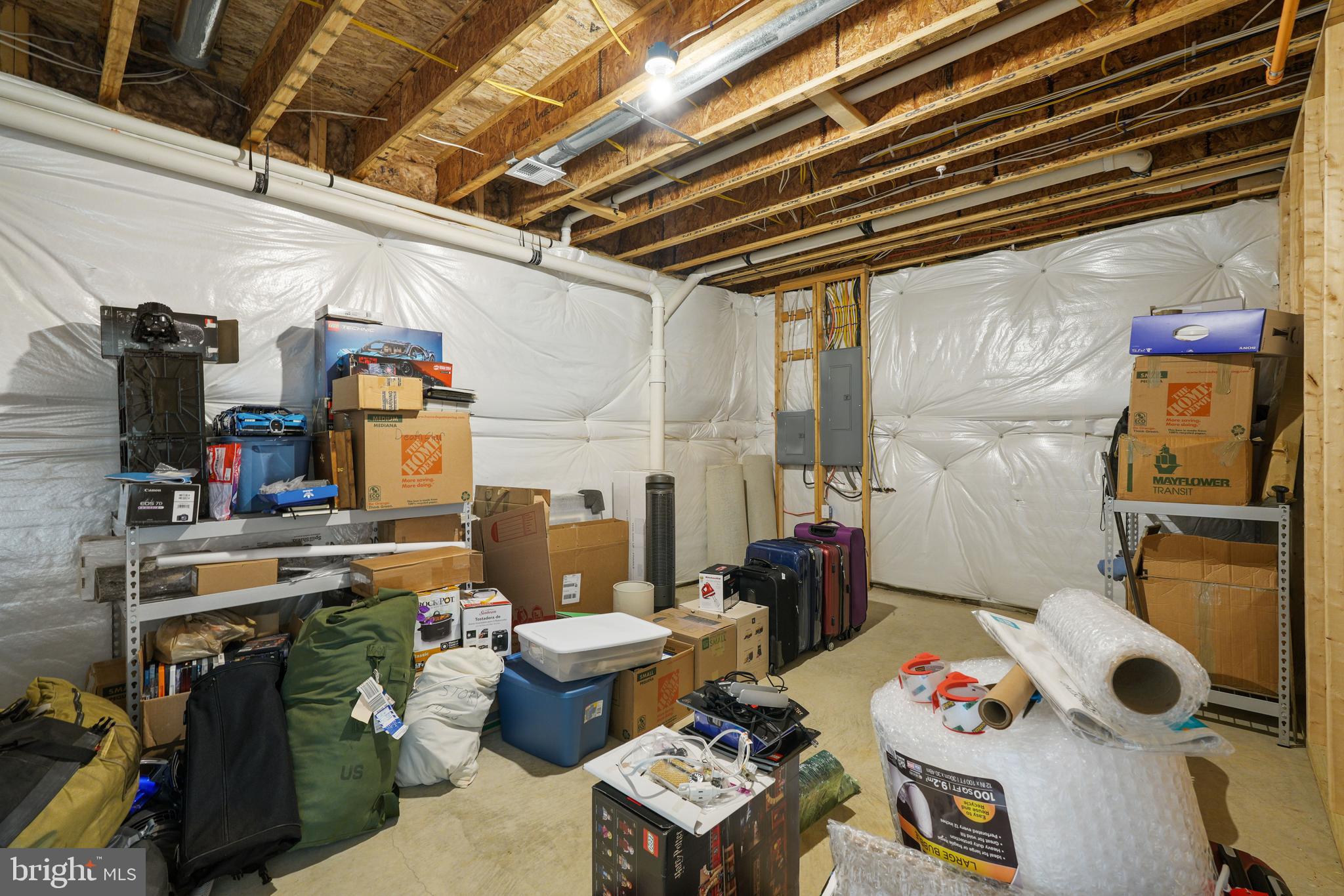 7047 Esther Ln