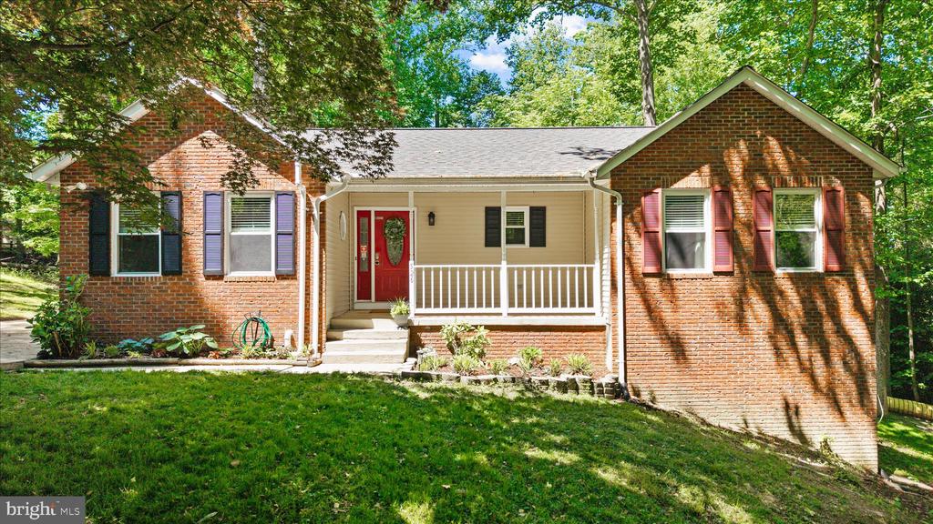 526 DILLON DRIVE