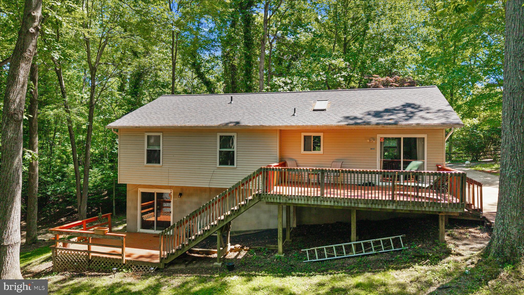 526 DILLON DRIVE