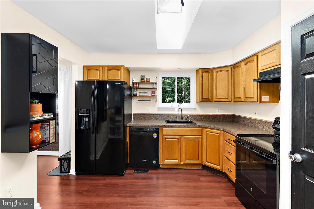 526 DILLON DRIVE