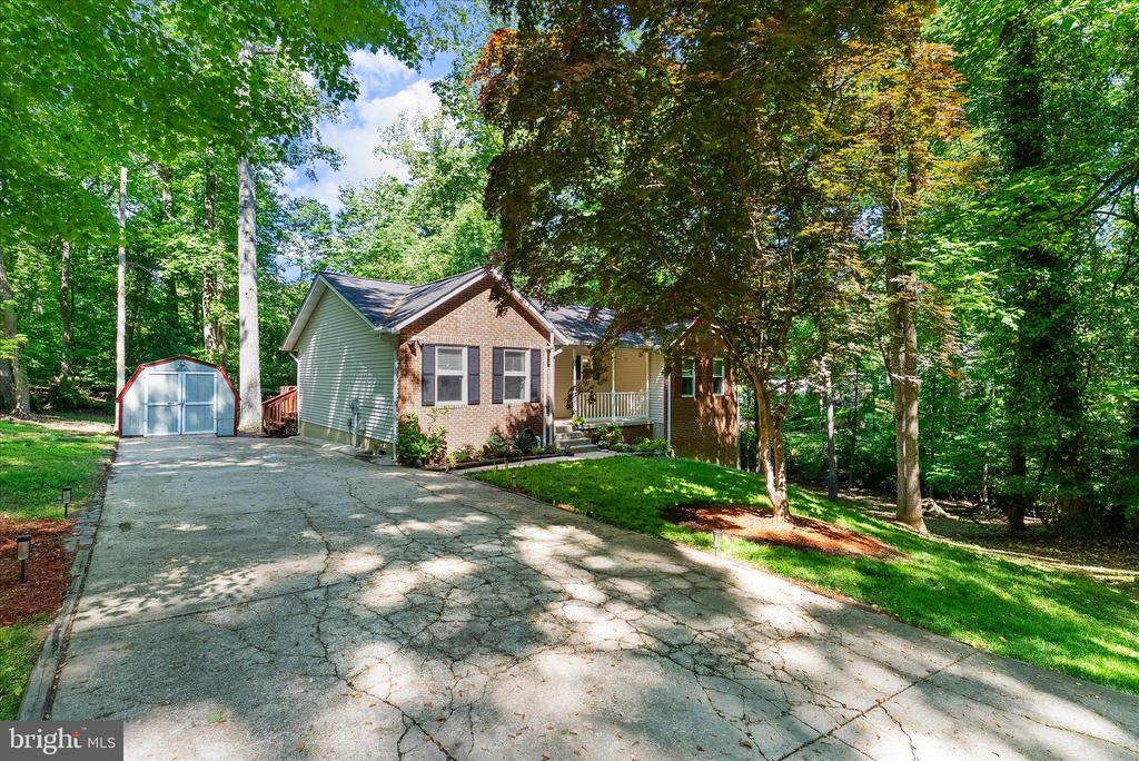 526 DILLON DRIVE