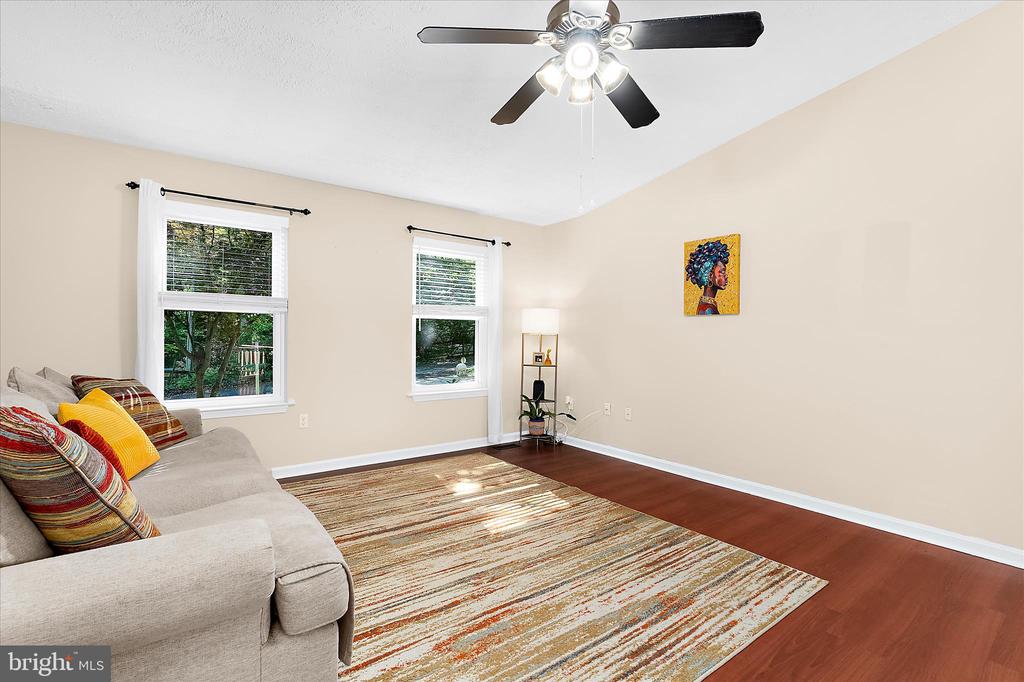 526 DILLON DRIVE