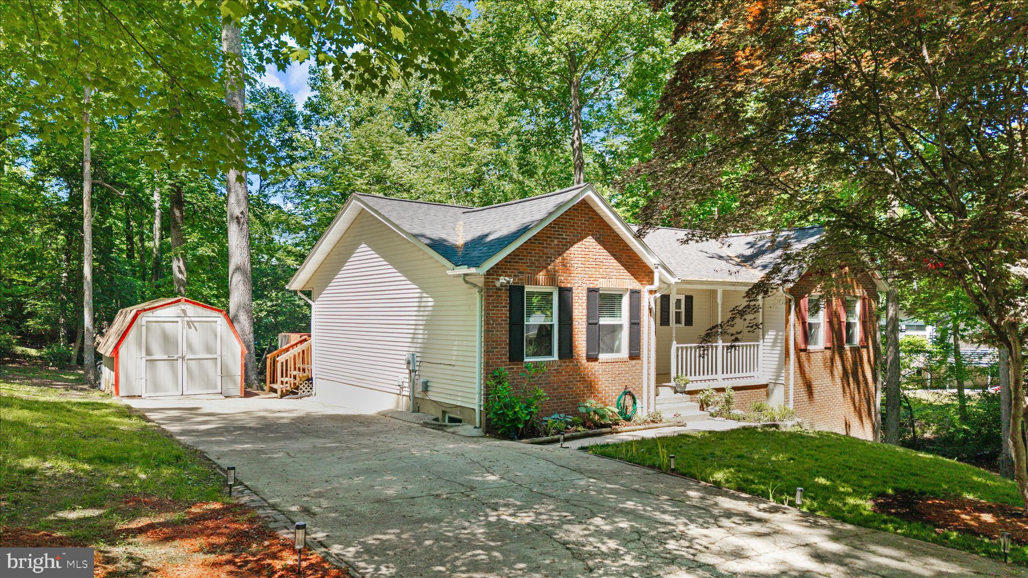 526 DILLON DRIVE