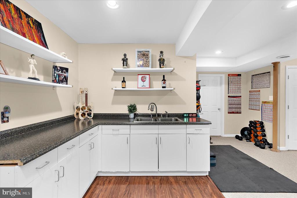526 DILLON DRIVE