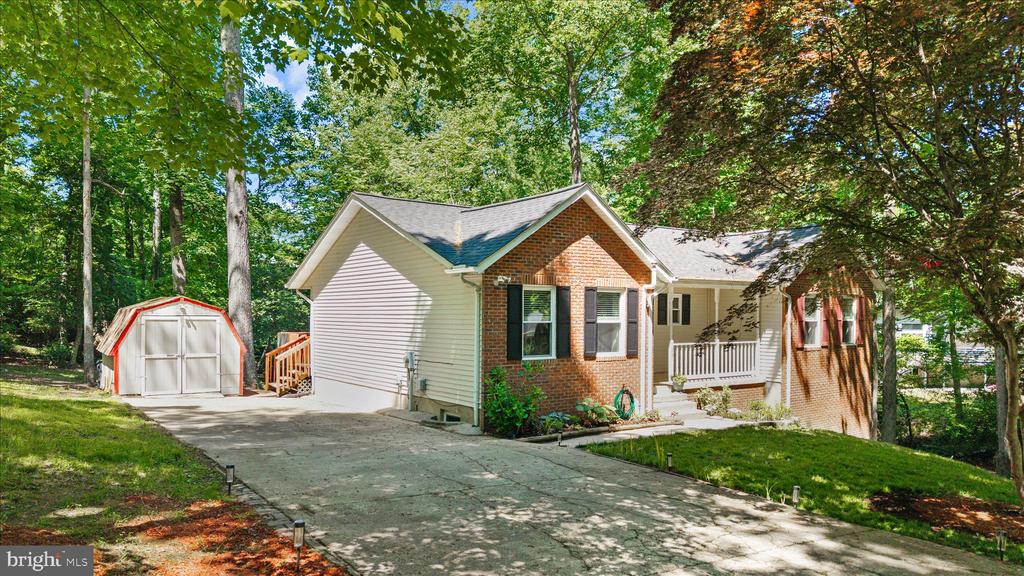526 DILLON DRIVE