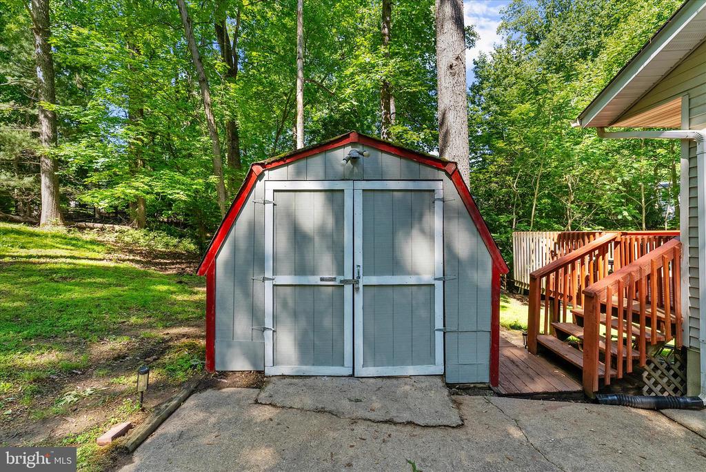 526 DILLON DRIVE