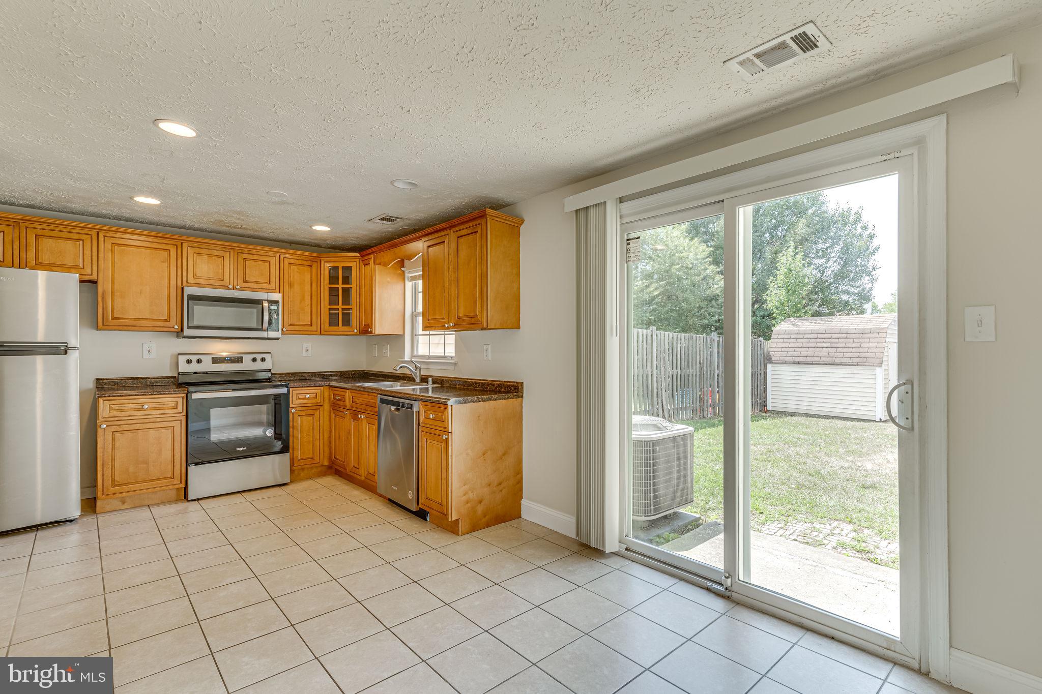2081 Tanglewood Dr