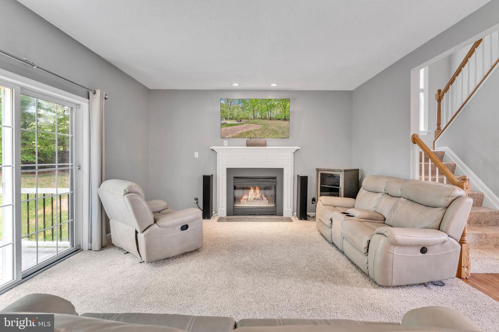 1102 Cornwall Dr