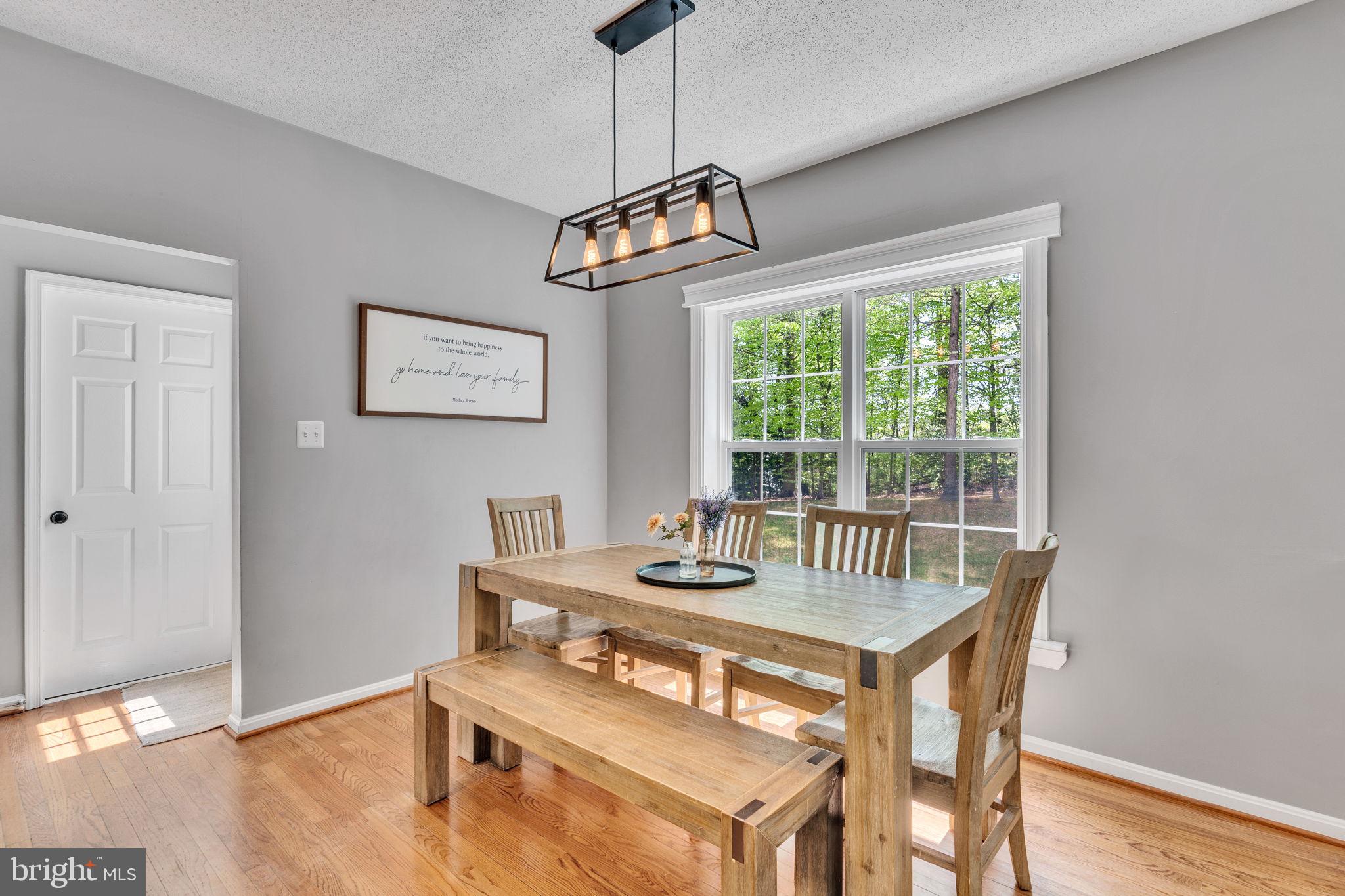1102 Cornwall Dr
