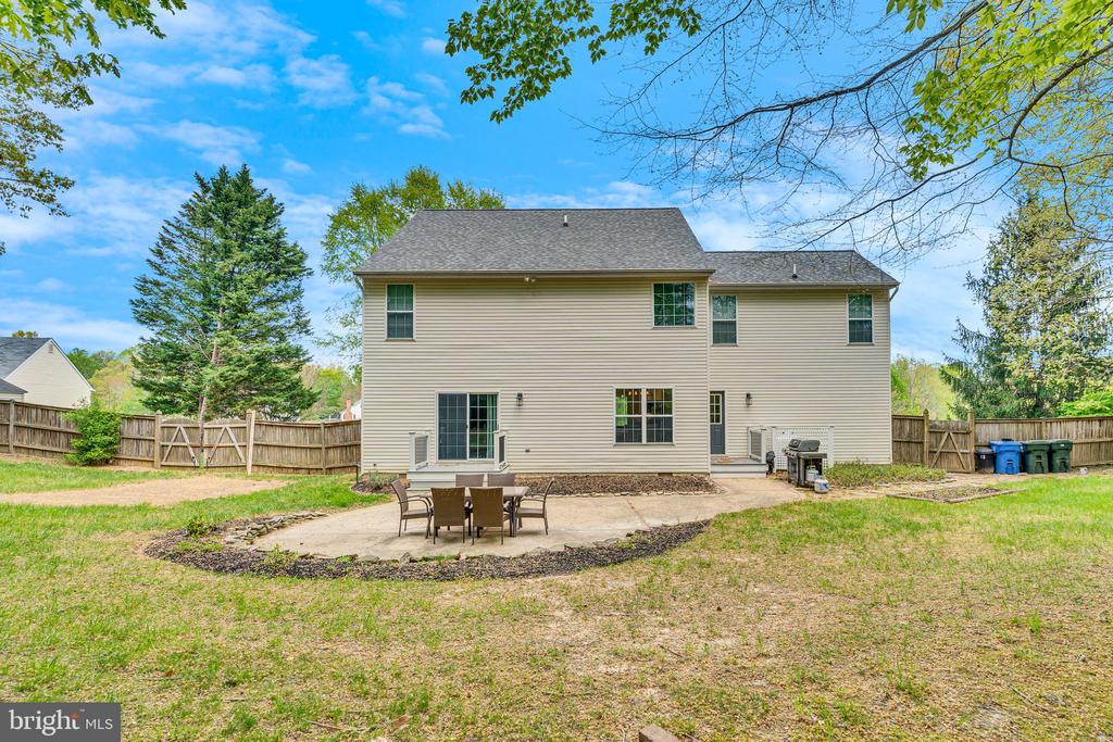 1102 Cornwall Dr