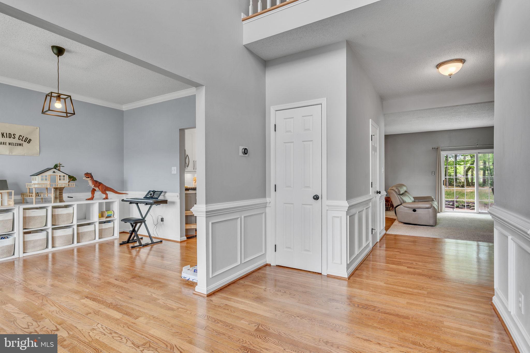 1102 Cornwall Dr